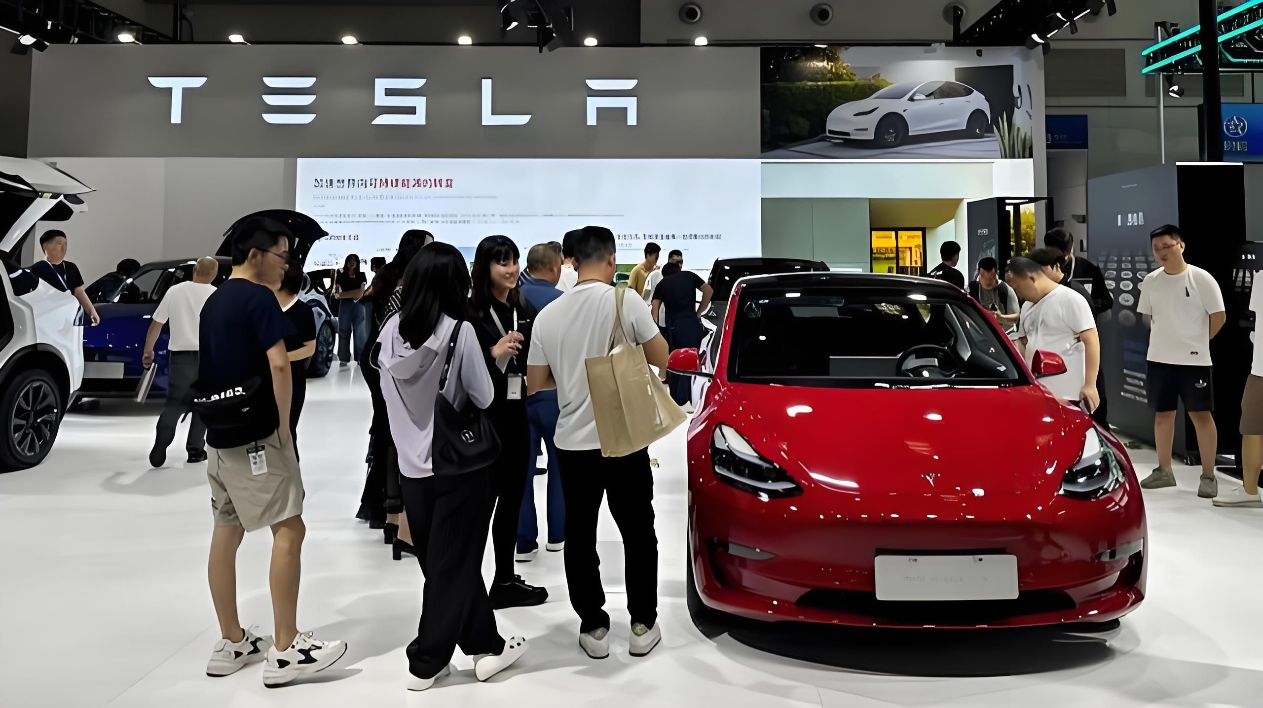 Shanghai Pilots Cross-Border Data Transfers, Tesla’s China Data May Be Applied Globally